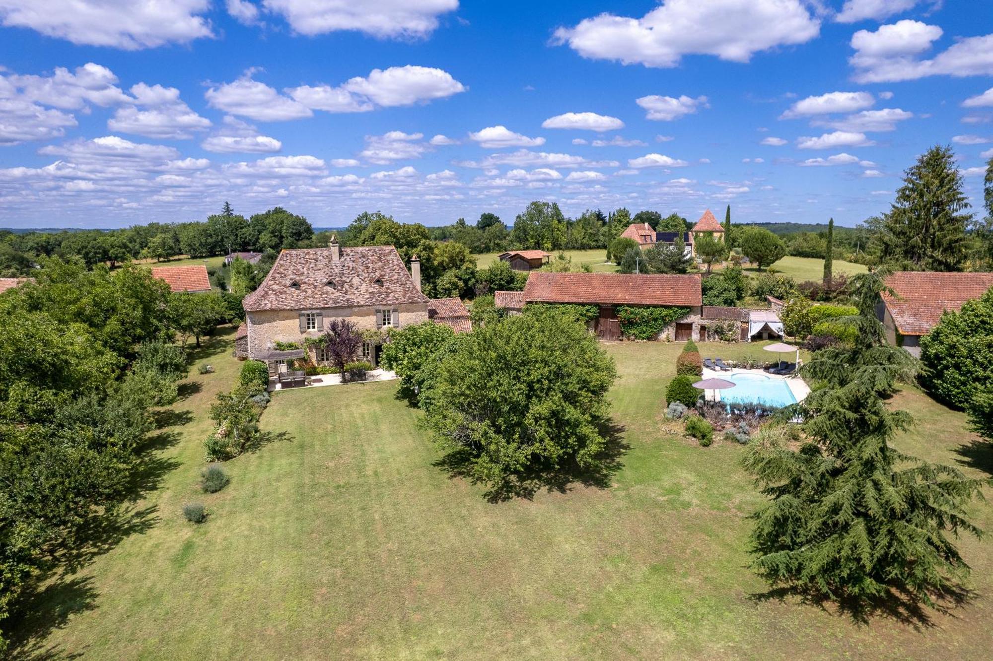 La Maison Louverie Pontours Exterior photo