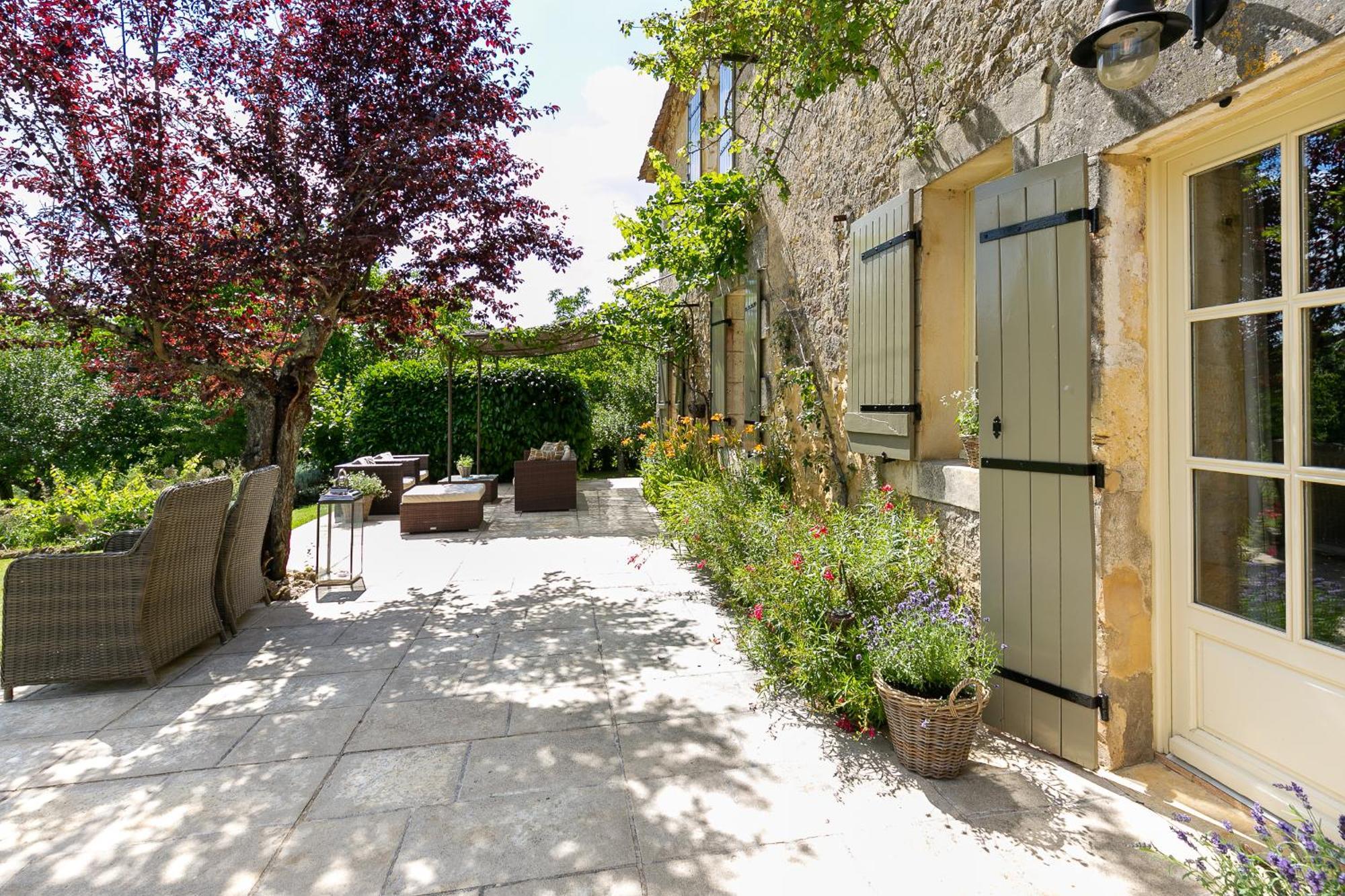 La Maison Louverie Pontours Exterior photo