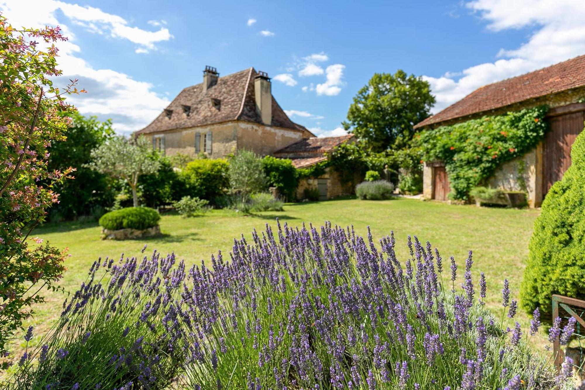 La Maison Louverie Pontours Exterior photo